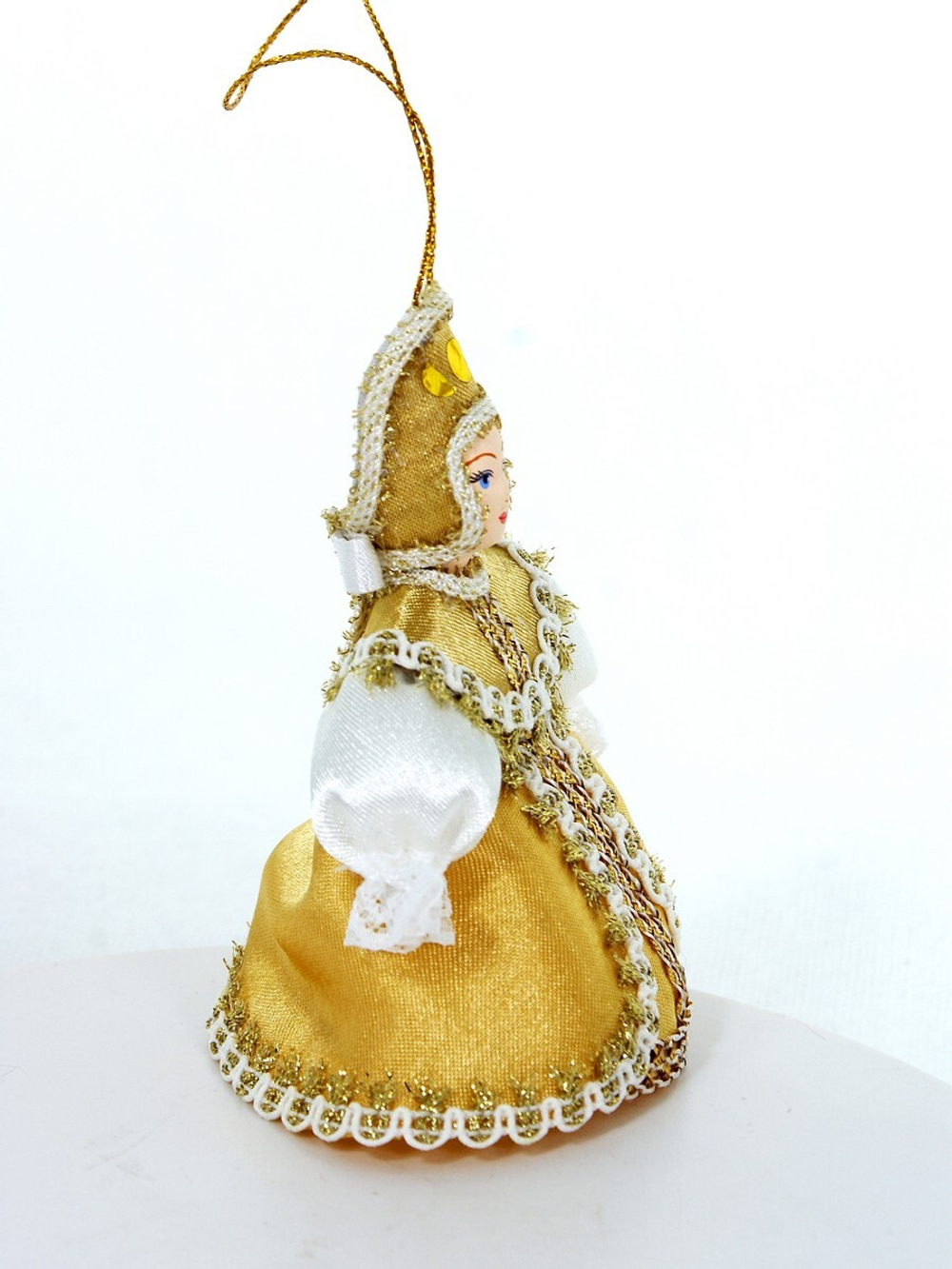 Кукла-подвеска Девушка в золотом сарафане