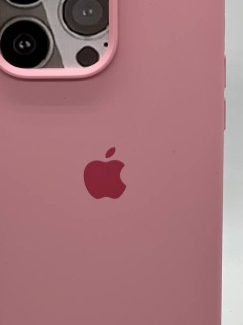 Накладка iPhone 14 Pro силикон розовый