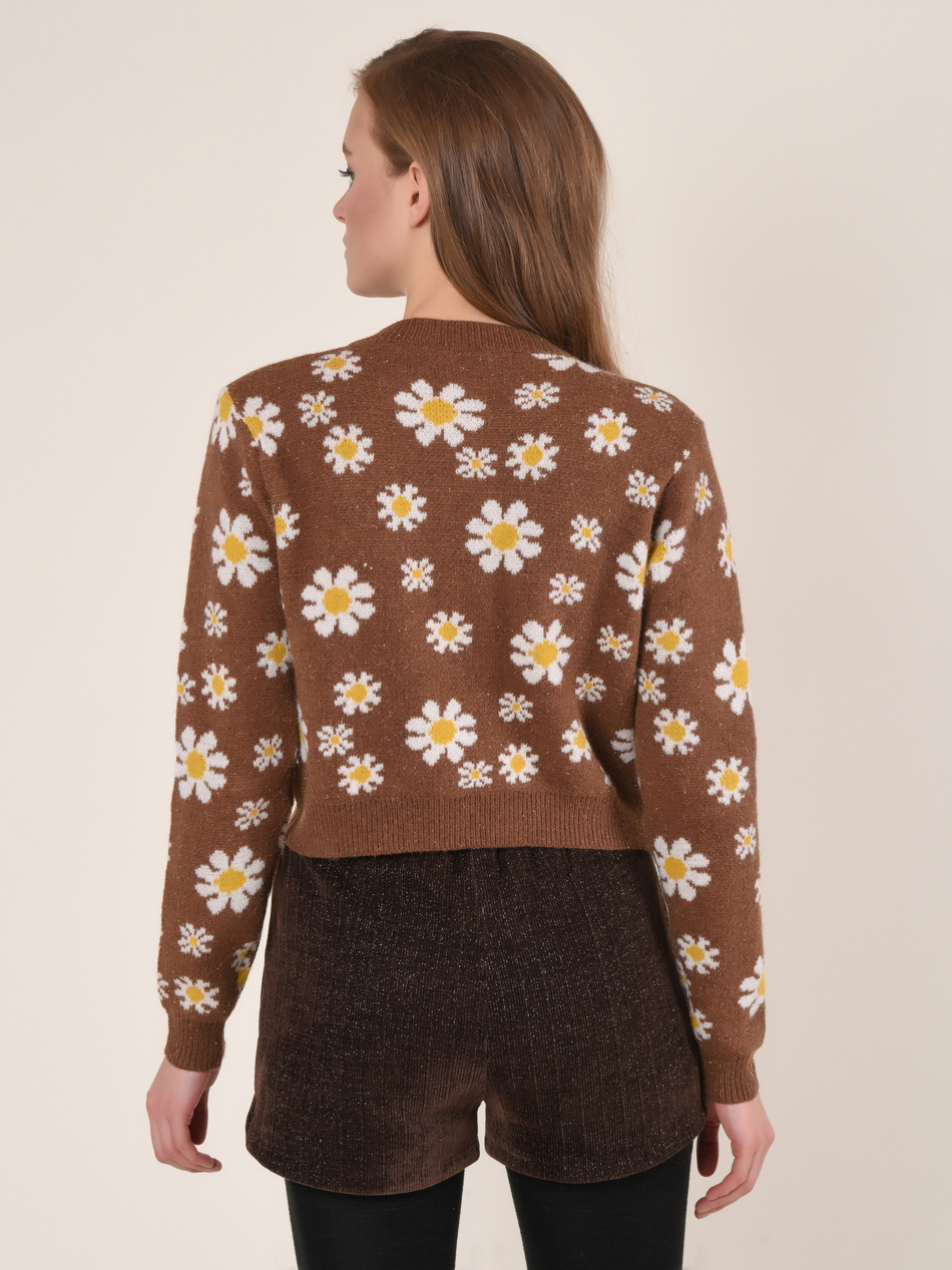 Кардиган женский с объемными ромашками
