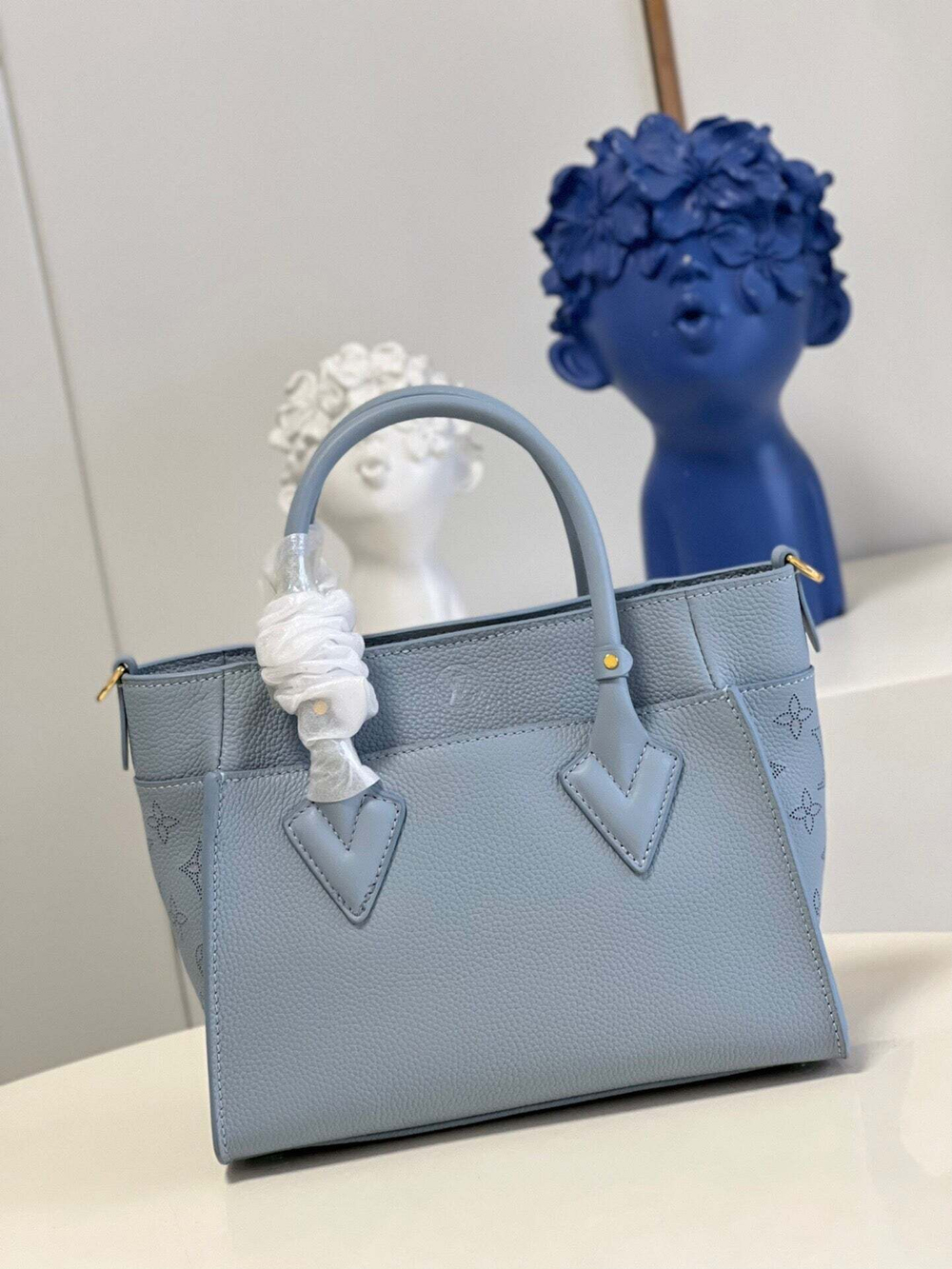 Louis Vuitton On My Side PM