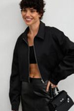 Куртка с воротом укороченная черного цвета