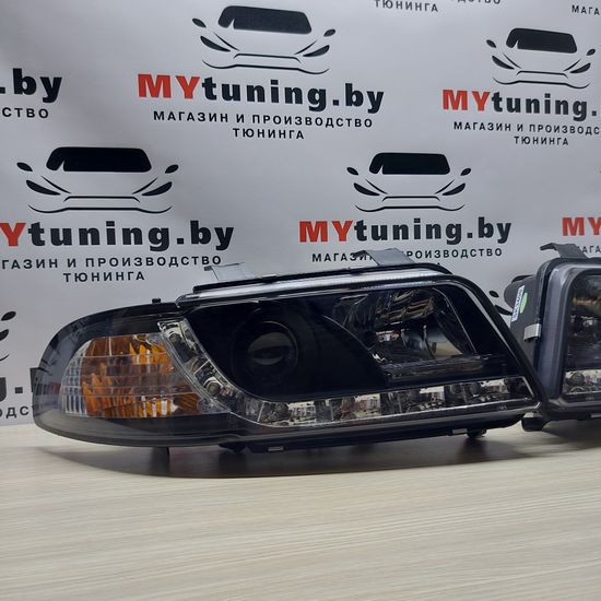 Фары передние BLACK для AUDI A4 01.99-09.00