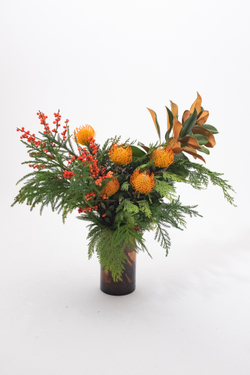 роскошный зимний букет в оранжевой гамме