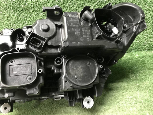 Фара правая BMW 5er G30 (2020-2023) LED
