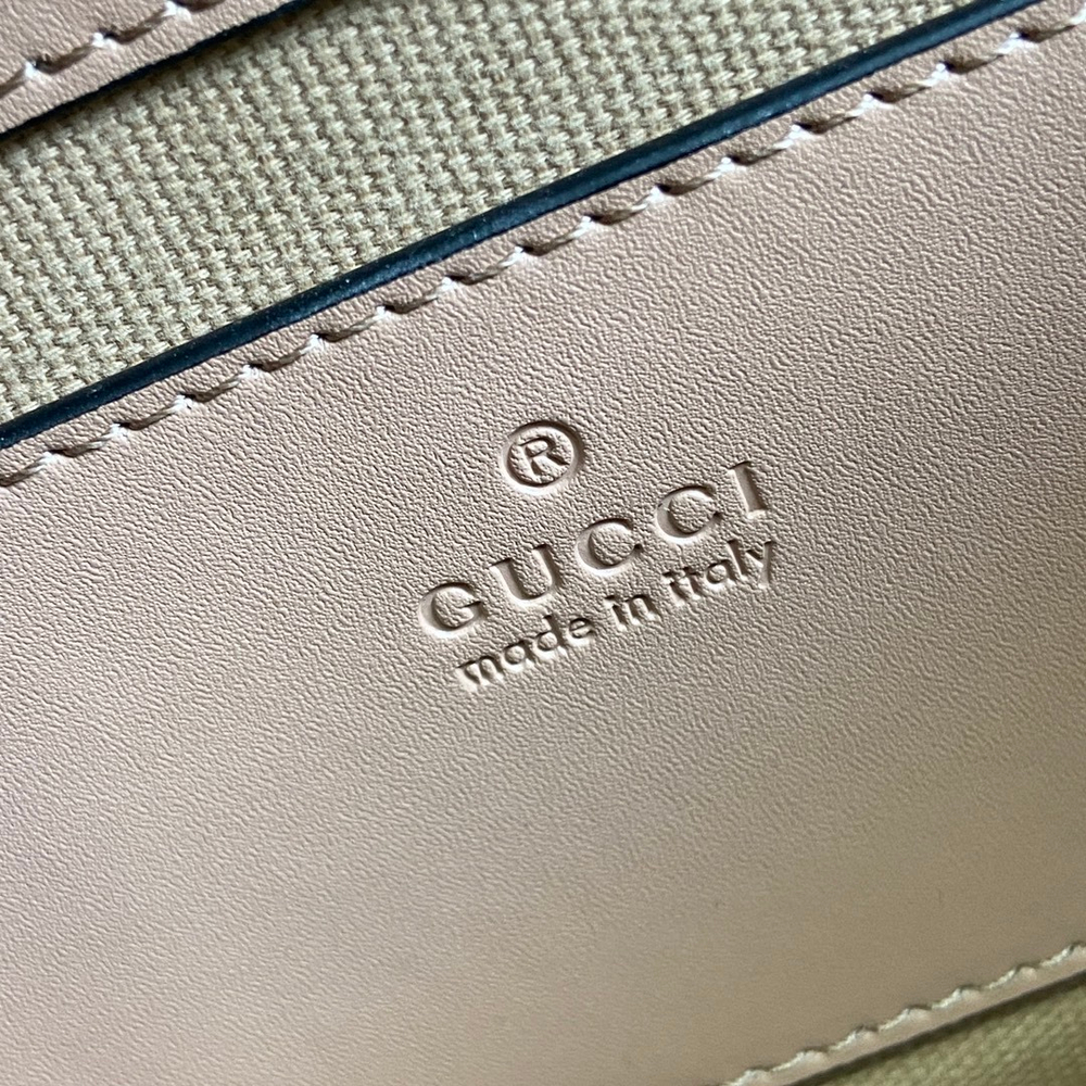Gucci GG Super Mini Shoulder Bag 21 cm