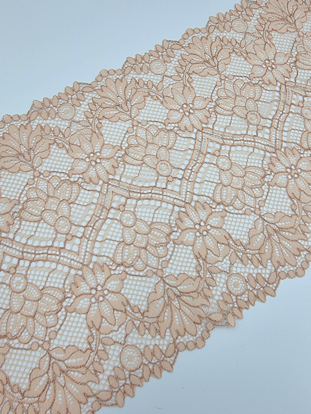Кружево эластичное розовое шампанское с блеском К647