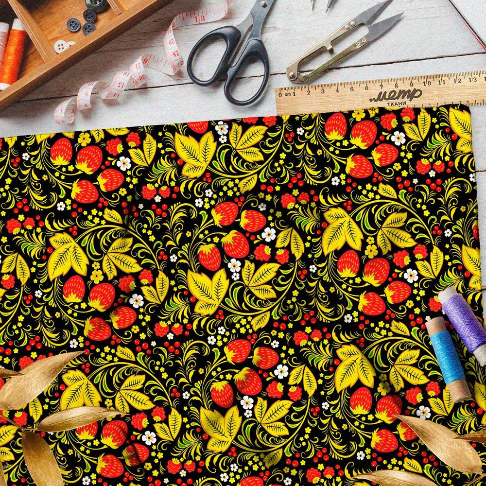 Ткань барби золотая хохлома с земляникой