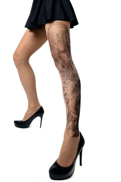 Колготки +size с крупным принтом на левой ножке в виде шамана (Размер: XL-XXL) (Цвет: бежевый)