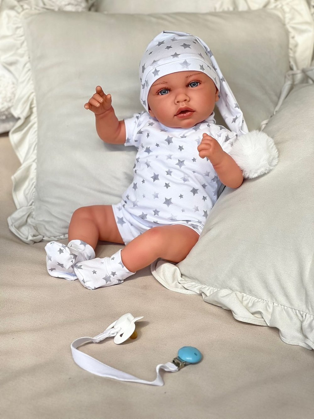 Кукла Реборн Marina and Pau 45cм Luka мягконабивная (M3062)