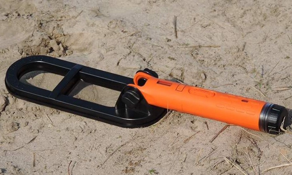 Металлоискатель Quest Scuba Tector PRO