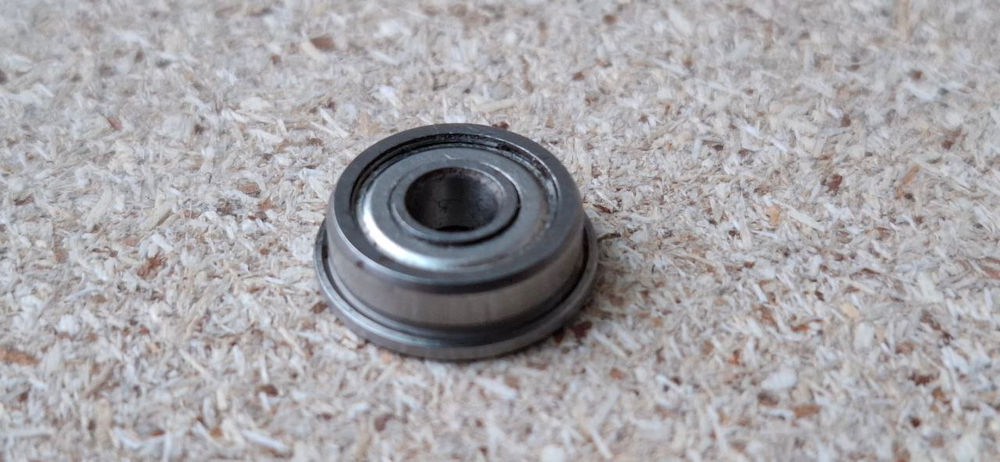 Подшипник фланцевый 4х12х4 F604