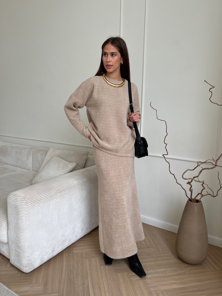 Костюм с ворсом песочный