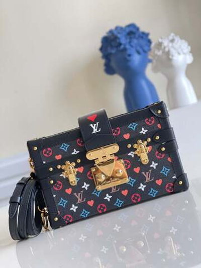 Louis Vuitton Petite Malle