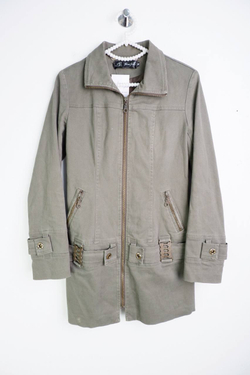 Куртка тонкая для прохладного лета, маркировка 36, визуально на 42 размер