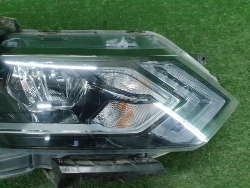 Фара правая Nissan Qashqai 2 j11 (17-23) галоген