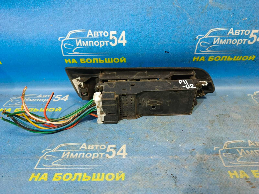Блок управления стеклоподъемниками NISSAN PRIMERA 1999