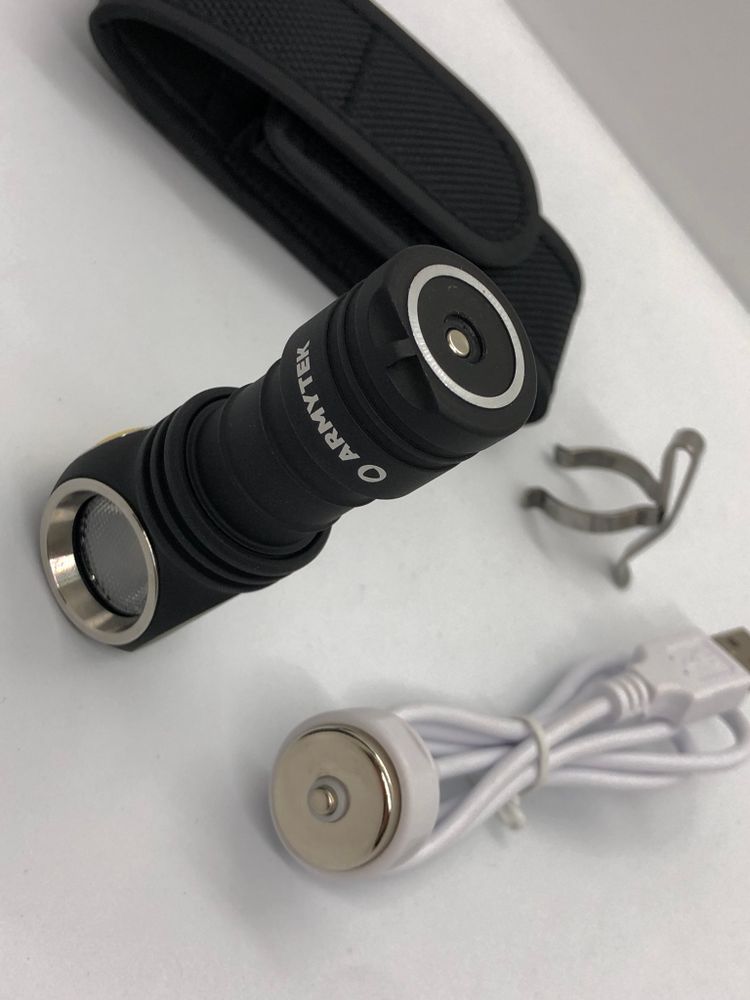 Фонарь Armytek Wizard C1 Pro Magnet USB белый