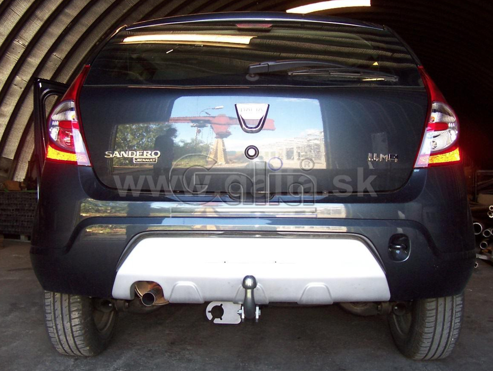 Фаркоп оцинкованный Galia D040A для Renault Sandero 2009-2014, Sandero Stepway 2010-2014(паспорт и сертификат в комплекте)(без электрики)