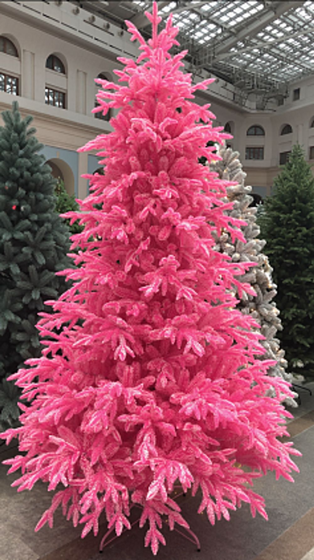 Заснеженная розовая елка «Фэнтези» (Литая хвоя) 250 см / 2,5 м