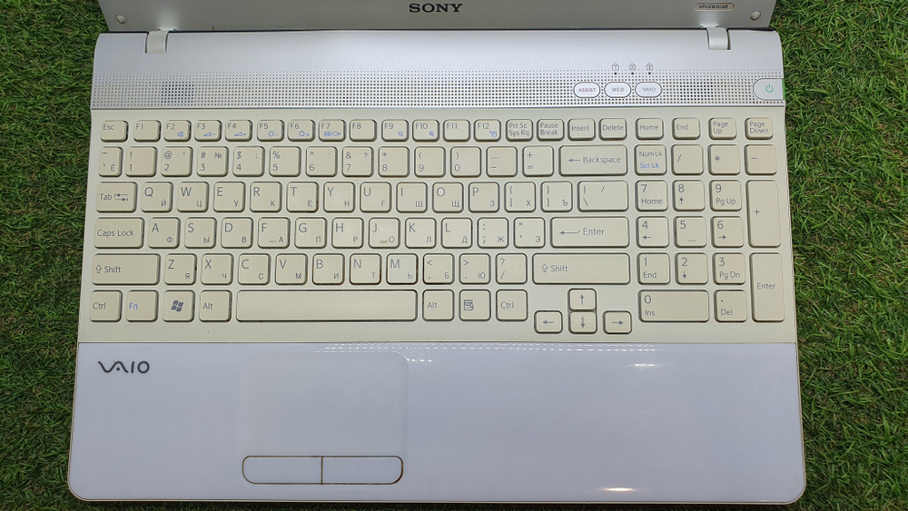 Ноутбук sony i3/4 Gb/ HD 5000 1 Gb