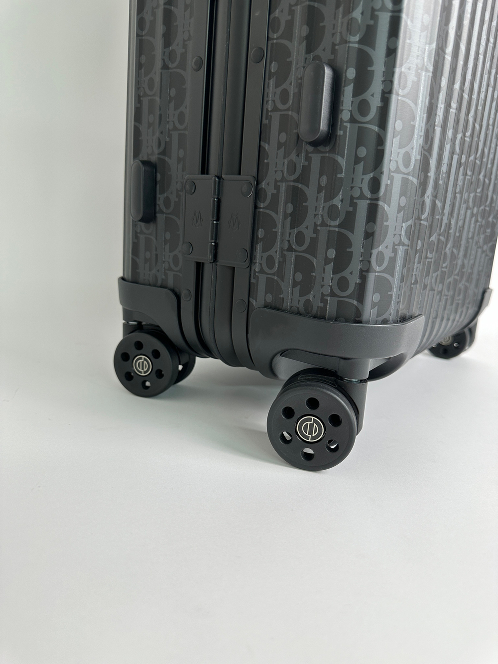 Чемодан для ручной клади Dior and Rimowa