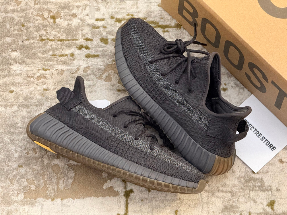 Yееzy boost 350 v2 Cinder Reflective
