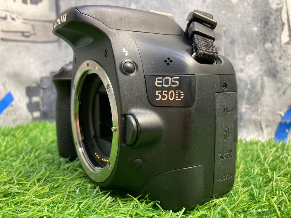 Canon EOS 550D kit 18-55mm Покупка/Продажа