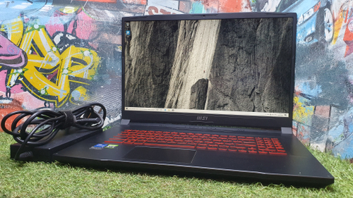 Игровой MSI i7-12/16Gb/RTX 3070 8Gb/FHD/144 Hz/Katana GF76 12UG-066XRU 9S7-17L322-066/ Windows 10