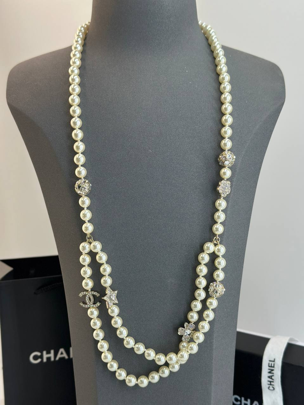 Бусы CHANEL