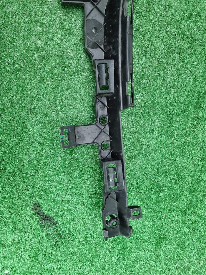 Кронштейн переднего бампера BMW X3 G01 (21-24)