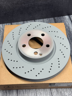 Тормозной диск передний Mercedes-Benz A0004211112