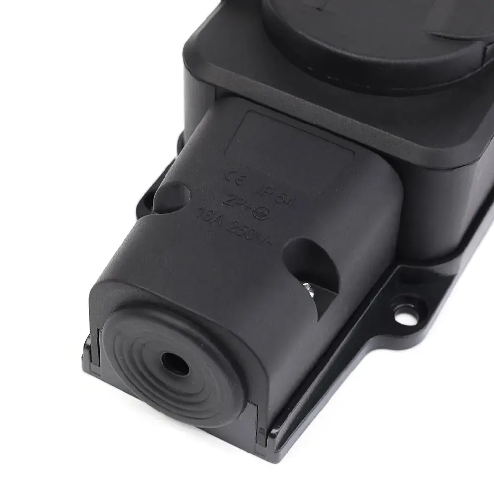 Розетка-колодка уличная влагозащищенная и пылезащищенная 4 поста розетки IP54 16A 250v каучуковая для удлинителя 2P+PE с заглушками