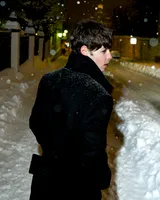 Черное пальто 