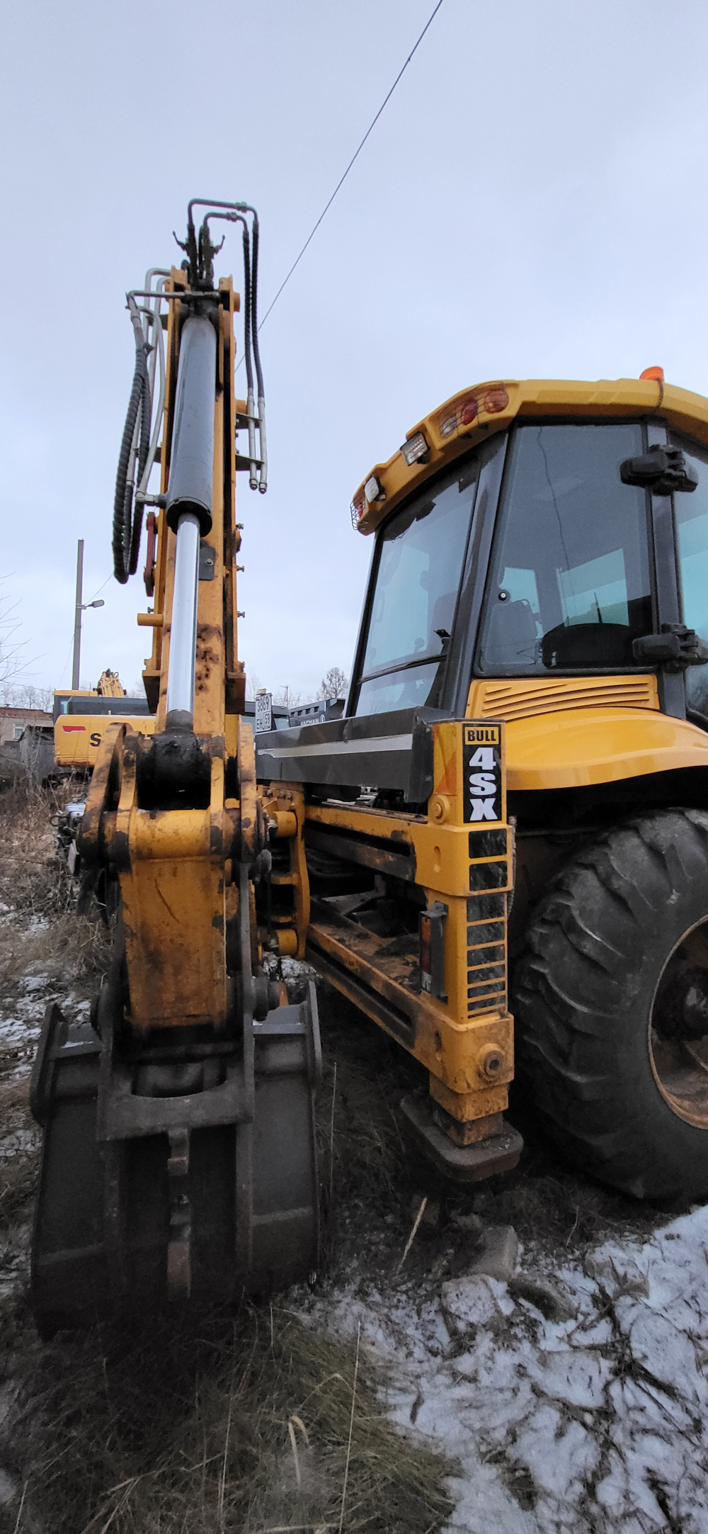 Bull 4SX Экскаватор-погрузчик 4SX (Дизельный, 4,6 л, 116 л.с., АТ)