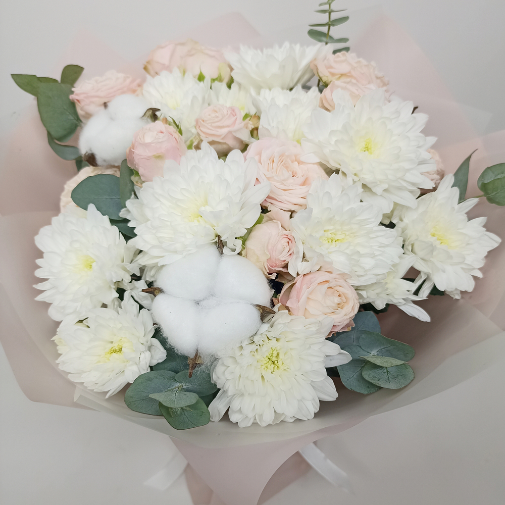 Букет из роз и хризантемы Кристина