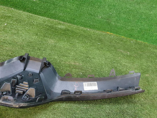 Накладка решетки радиатора Renault Arkana (2019-н.в.)