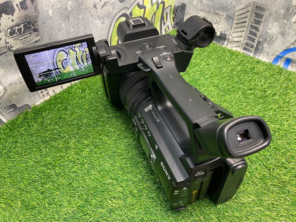 Sony HXR-NX200