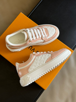 Louis Vuitton Time Out