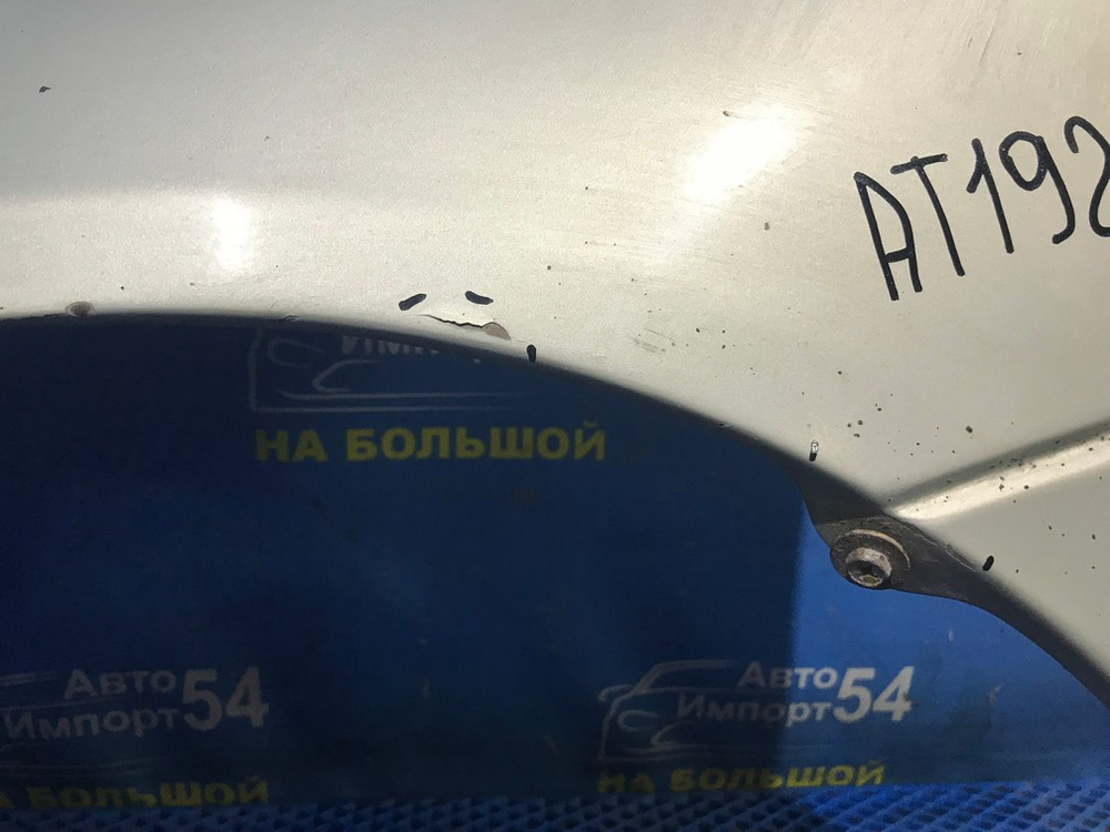 Крыло переднее левое TOYOTA CARINA 1994