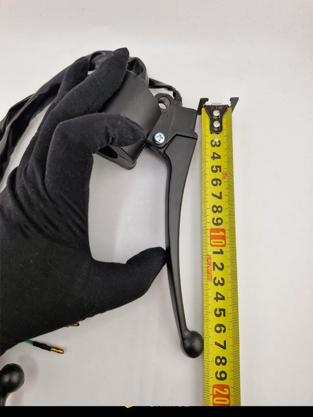 -- Переключатели на руль мотоцикла с рычагами тормоза/сцепления