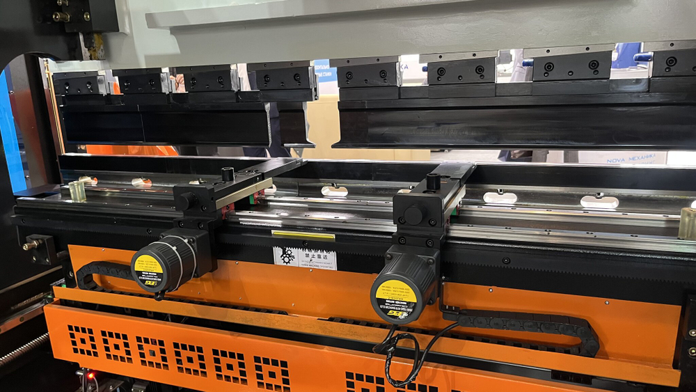 Гидравлический листогибочный пресс с ЧПУ B-Power P 40/2000