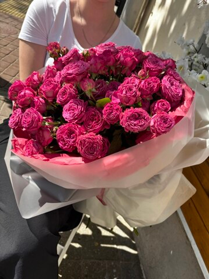 Букет из кустовой розы