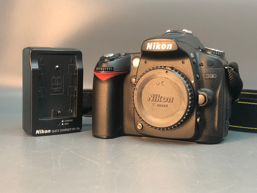 Nikon D90 body 14670 кадров пробега