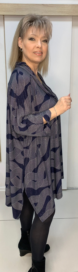 Темно-синяя вискозная туника с разрезами