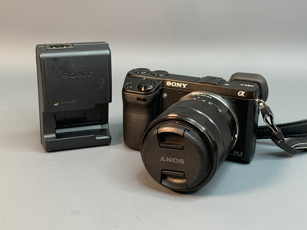 Sony NEX-7 Kit E 3.5-5.6 18-55mm OSS 1.700 кадров