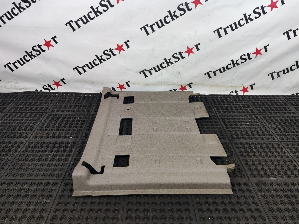 Коврик салона центральный (задний) 2023г.