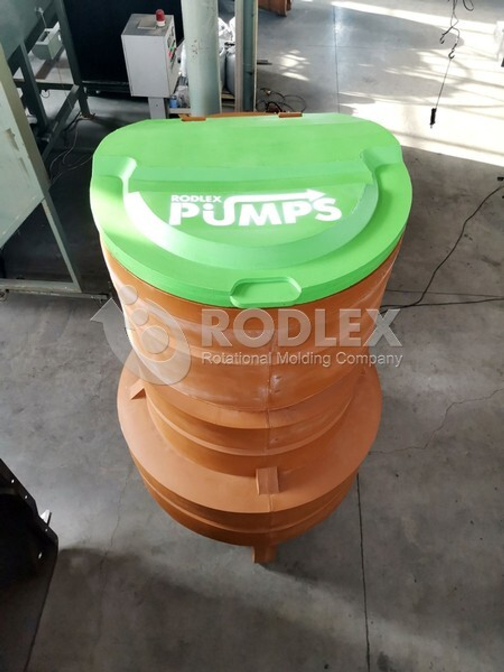 Комплектные КНС RODLEX PUMPS™ с трубной обвязкой из ПЭ DN63
без насосов. Родлекс D=1400, H=3000(1800x1800x3000см;260кг;) - арт.559860