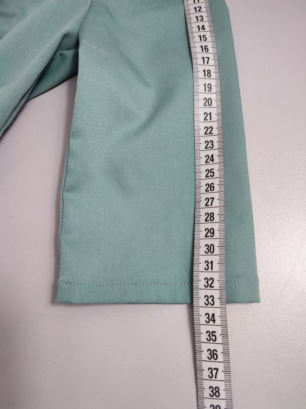 Платье Vesela лаконичное 40 размер