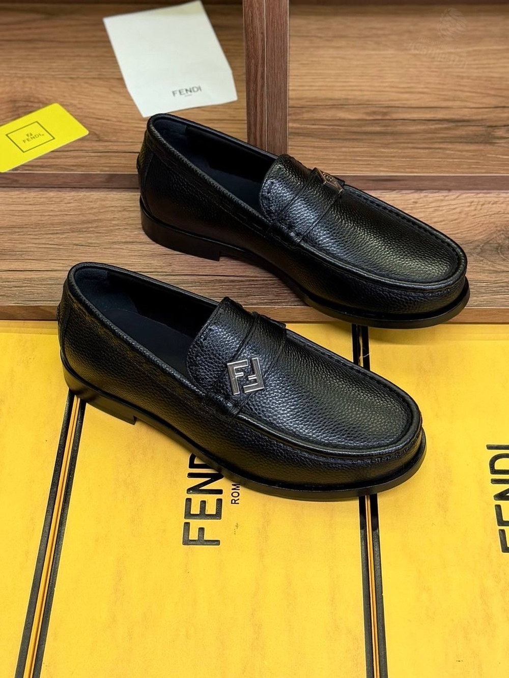 Лоферы Fendi