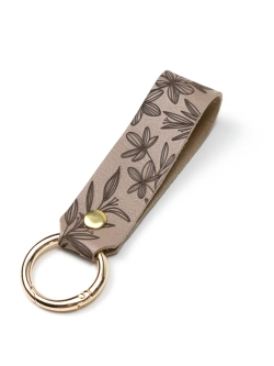 Брелок "Рукодельница" белый